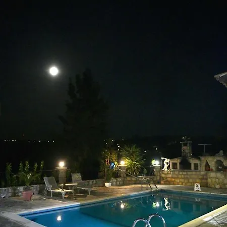 Villa Lasa Black Rock *