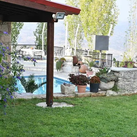 Lasa Black Rock * Paphos