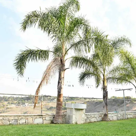 Lasa Black Rock * بافوس