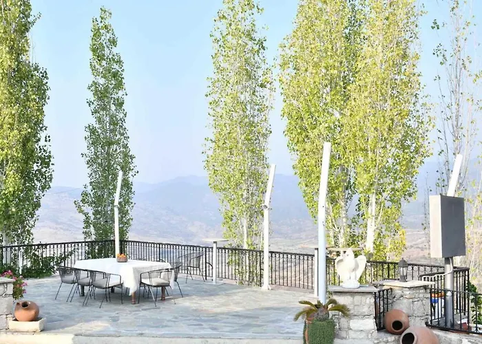 Lasa Black Rock * Paphos