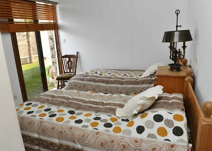 Lasa Black Rock Vila Paphos