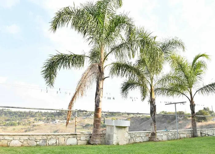 Lasa Black Rock * Paphos